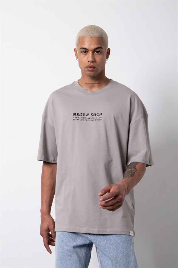 Γκρι κοντομάνικη μπλούζα με τύπωμα-Never Stop(OVERSIZED)-m1668