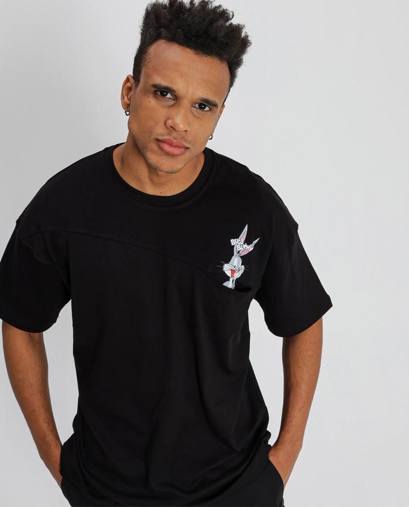 Μαύρη κοντομάνικη μπλούζα με τύπωμα-Bugs Bunny(OVERSIZED)-eksi-23-Y171