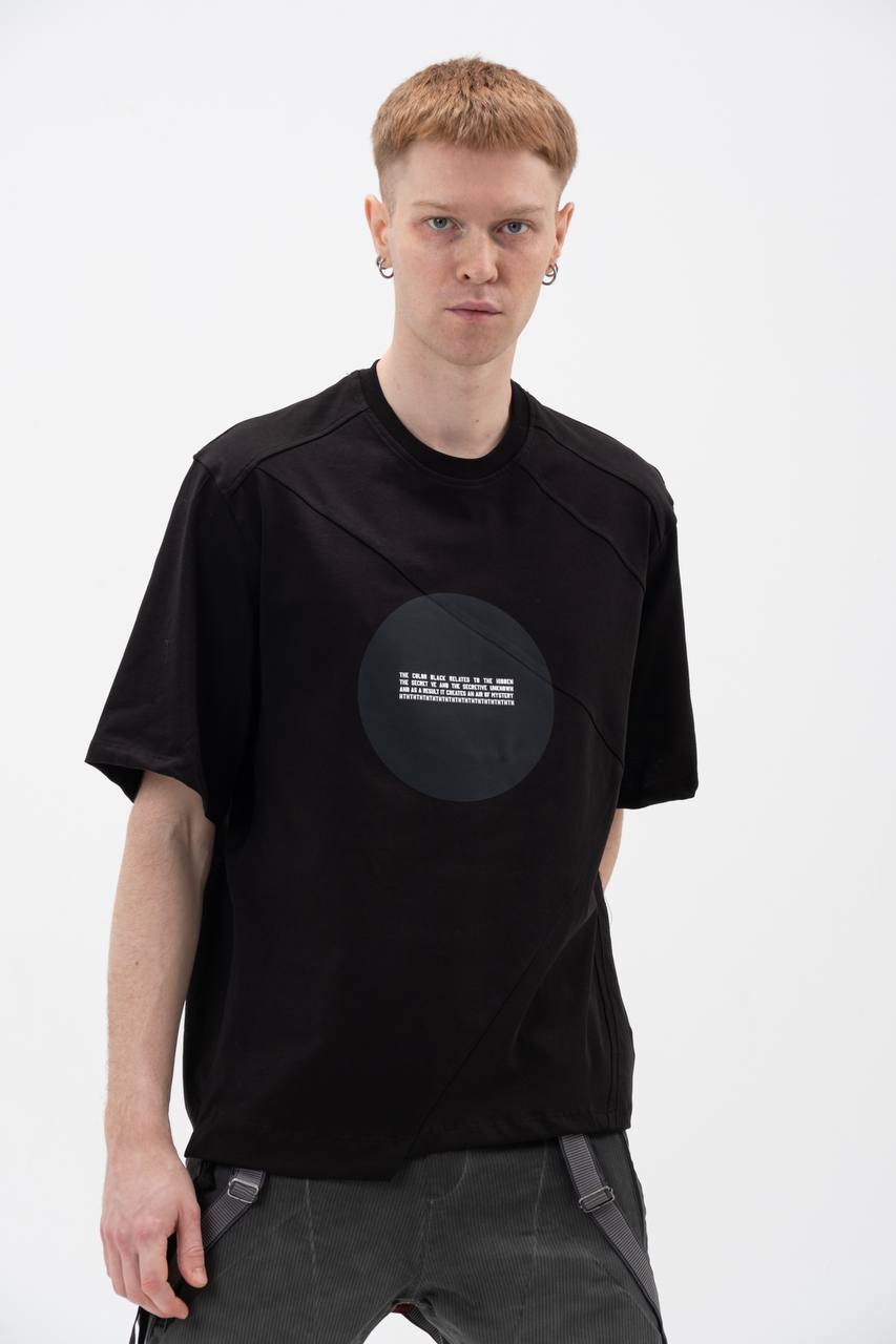 Μαύρη κοντομάνικη μπλούζα με τύπωμα(OVERSIZED)-ex-pent-5122- (2)