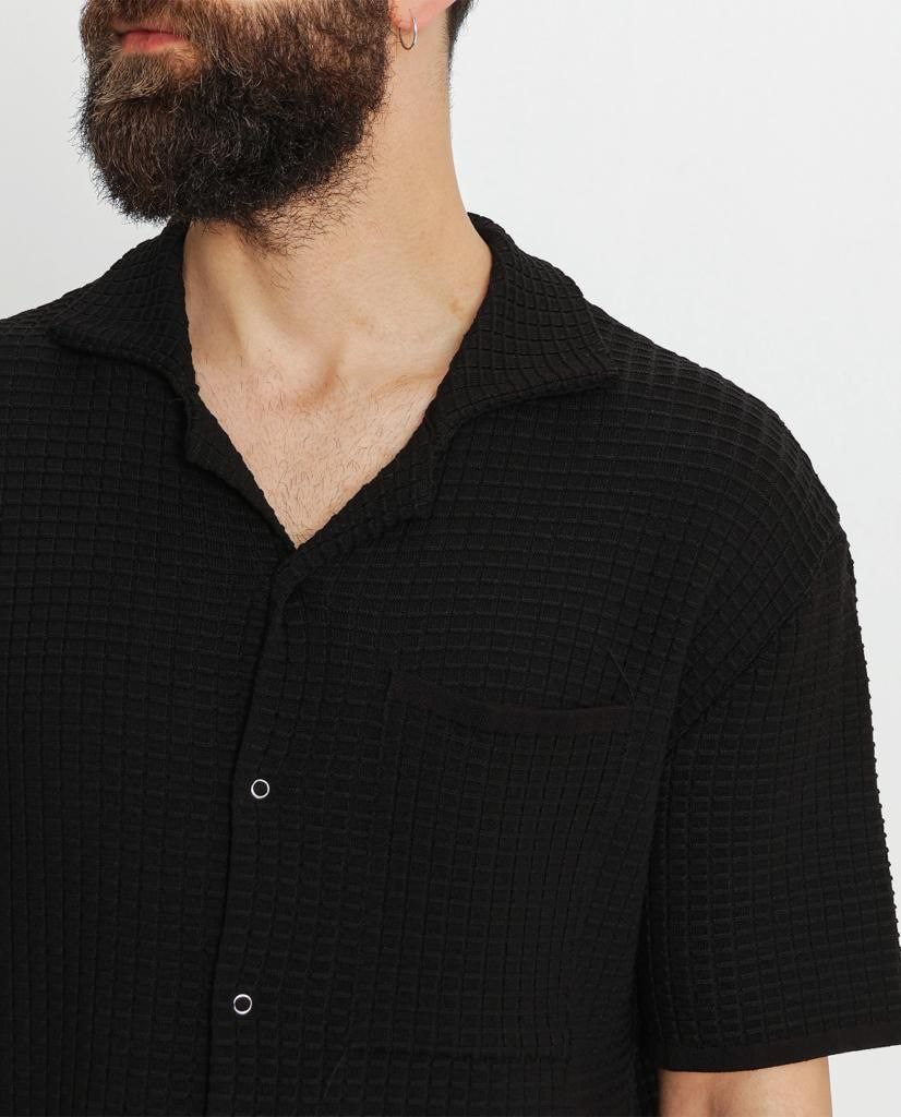 Μαύρο κοντομάνικο πουκάμισο fashion με σχέδιο-eksi-23-Y062 (4)