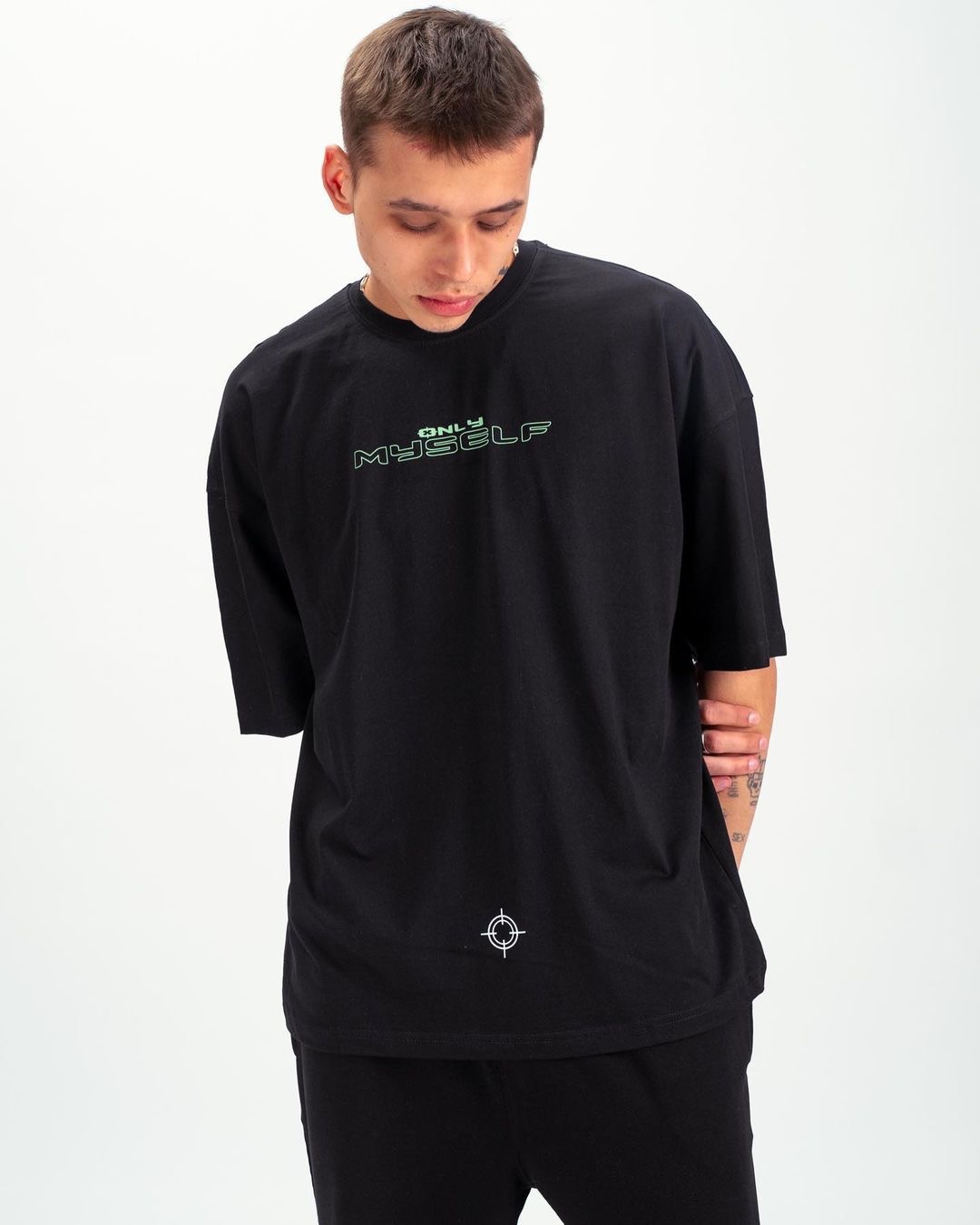 Μαύρη κοντομάνικη μπλούζα με τύπωμα(OVERSIZED)-Only myself-respire-5623032 (3)