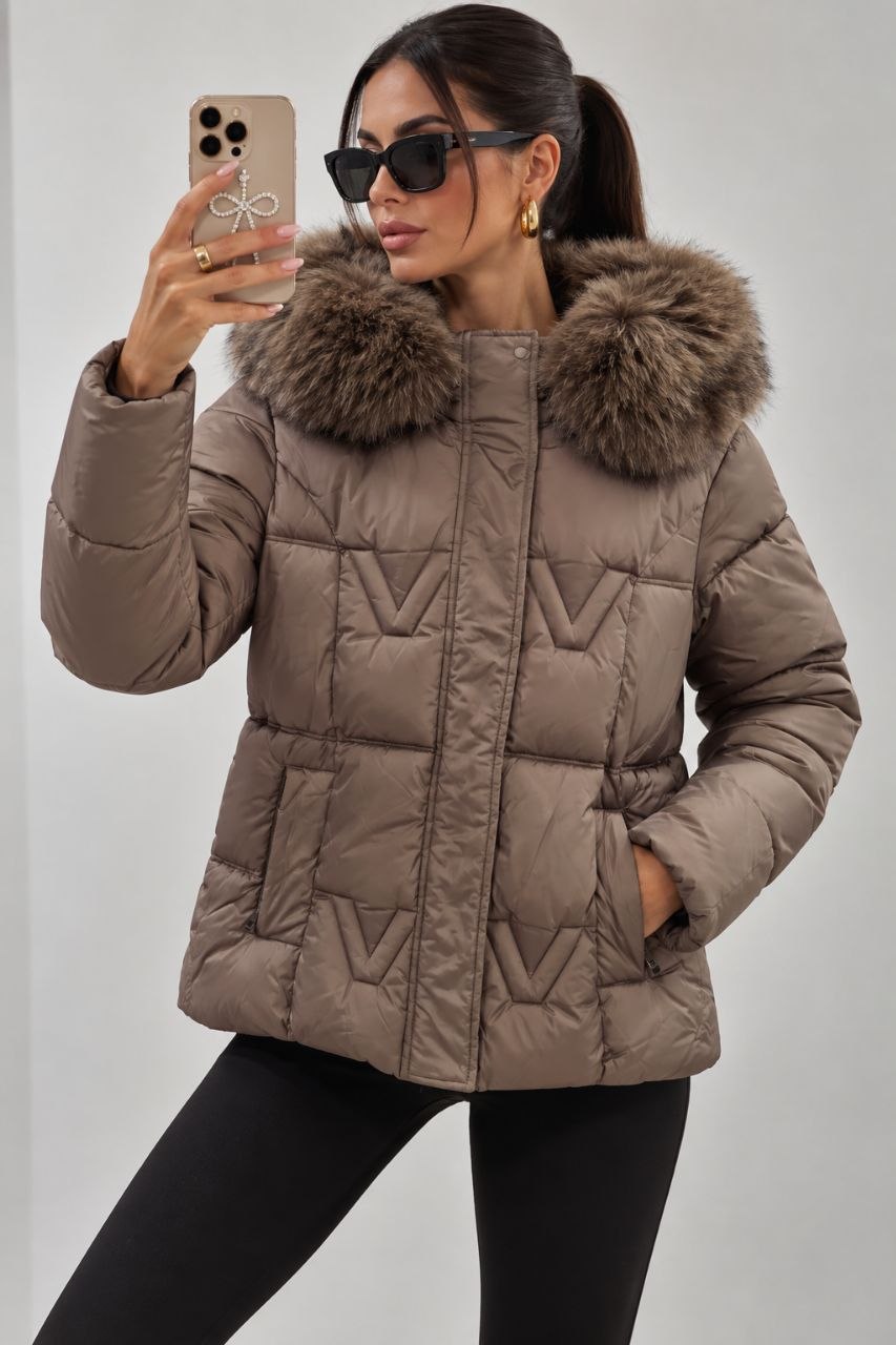 Γυναικείο Puffer Μπουφάν με Γούνινη Κουκούλα – Taupe